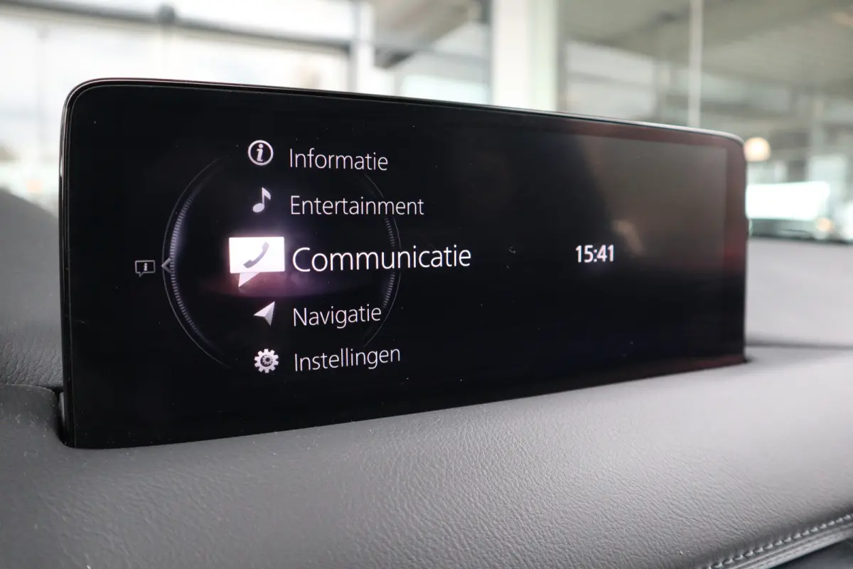 2.0 SkyActiv-G 165 Comfort Automaat Rijklaar. / Trekhaak /Camera / Navi / Clima / Cruise / ST-verwarming