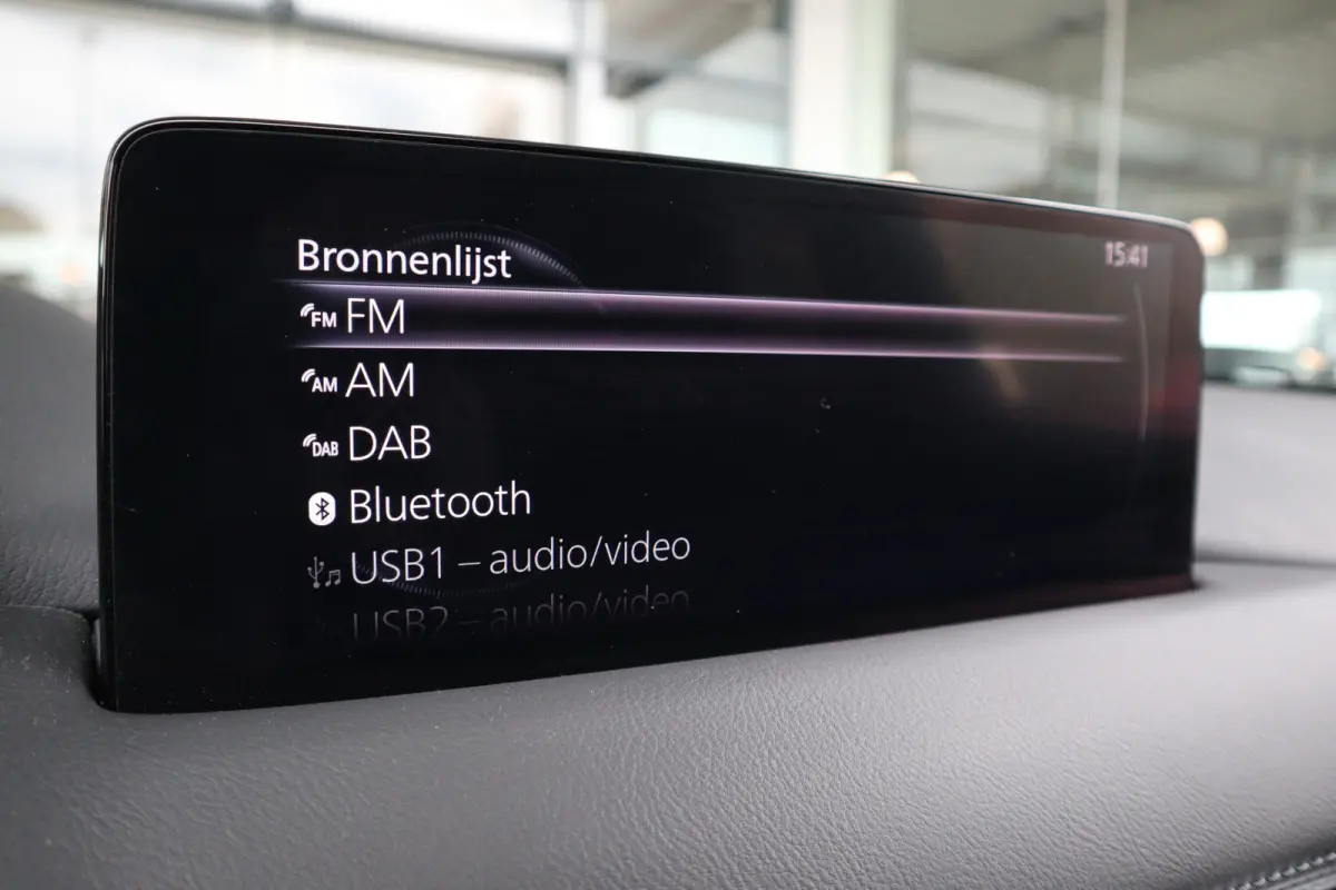 2.0 SkyActiv-G 165 Comfort Automaat Rijklaar. / Trekhaak /Camera / Navi / Clima / Cruise / ST-verwarming