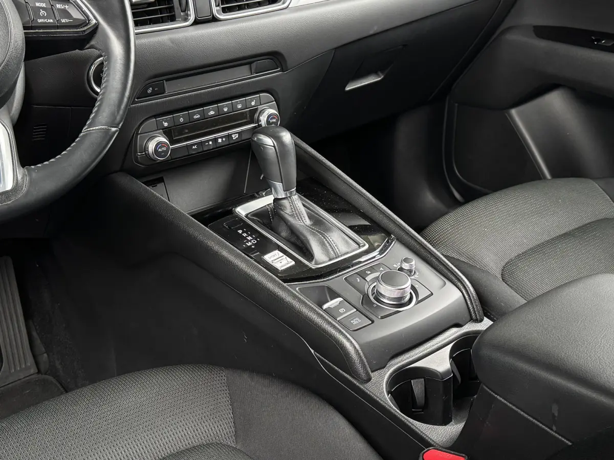 2.0 SkyActiv-G 165 Comfort Automaat Rijklaar. / Trekhaak /Camera / Navi / Clima / Cruise / ST-verwarming