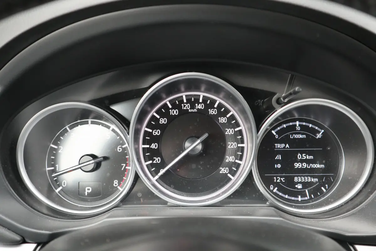 2.0 SkyActiv-G 165 Comfort Automaat Rijklaar. / Trekhaak /Camera / Navi / Clima / Cruise / ST-verwarming