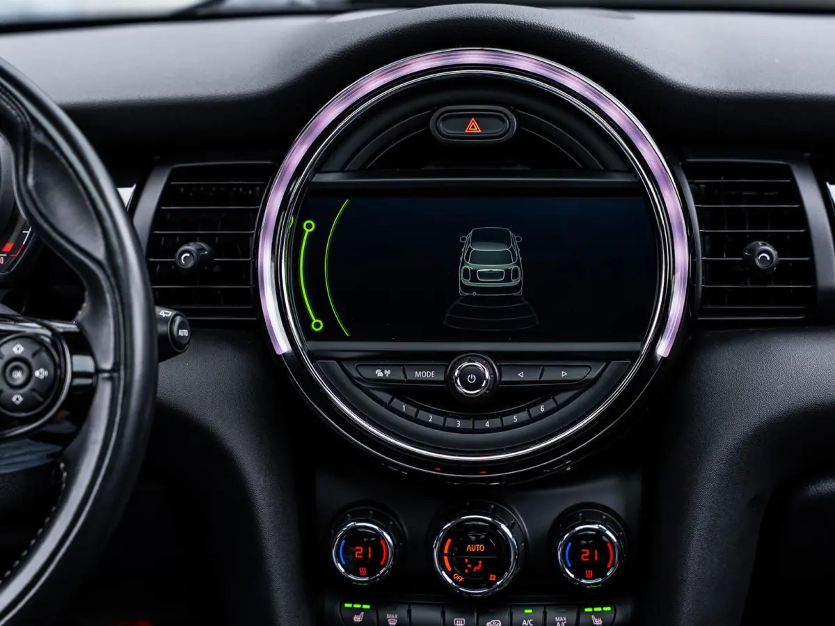 Mini 1.5 Chili|PANO|NAV|CRUISE|SFEERVERL.|NARDO