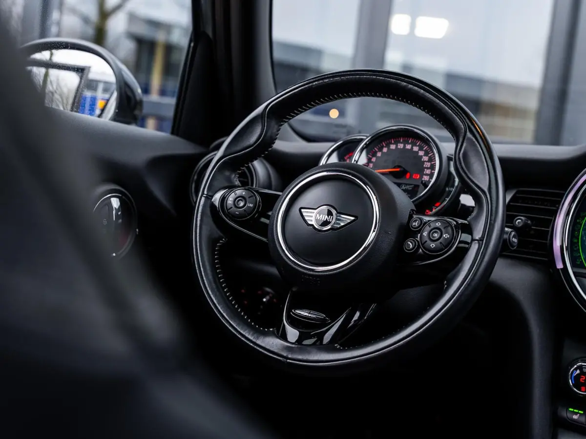 Mini 1.5 Chili|PANO|NAV|CRUISE|SFEERVERL.|NARDO