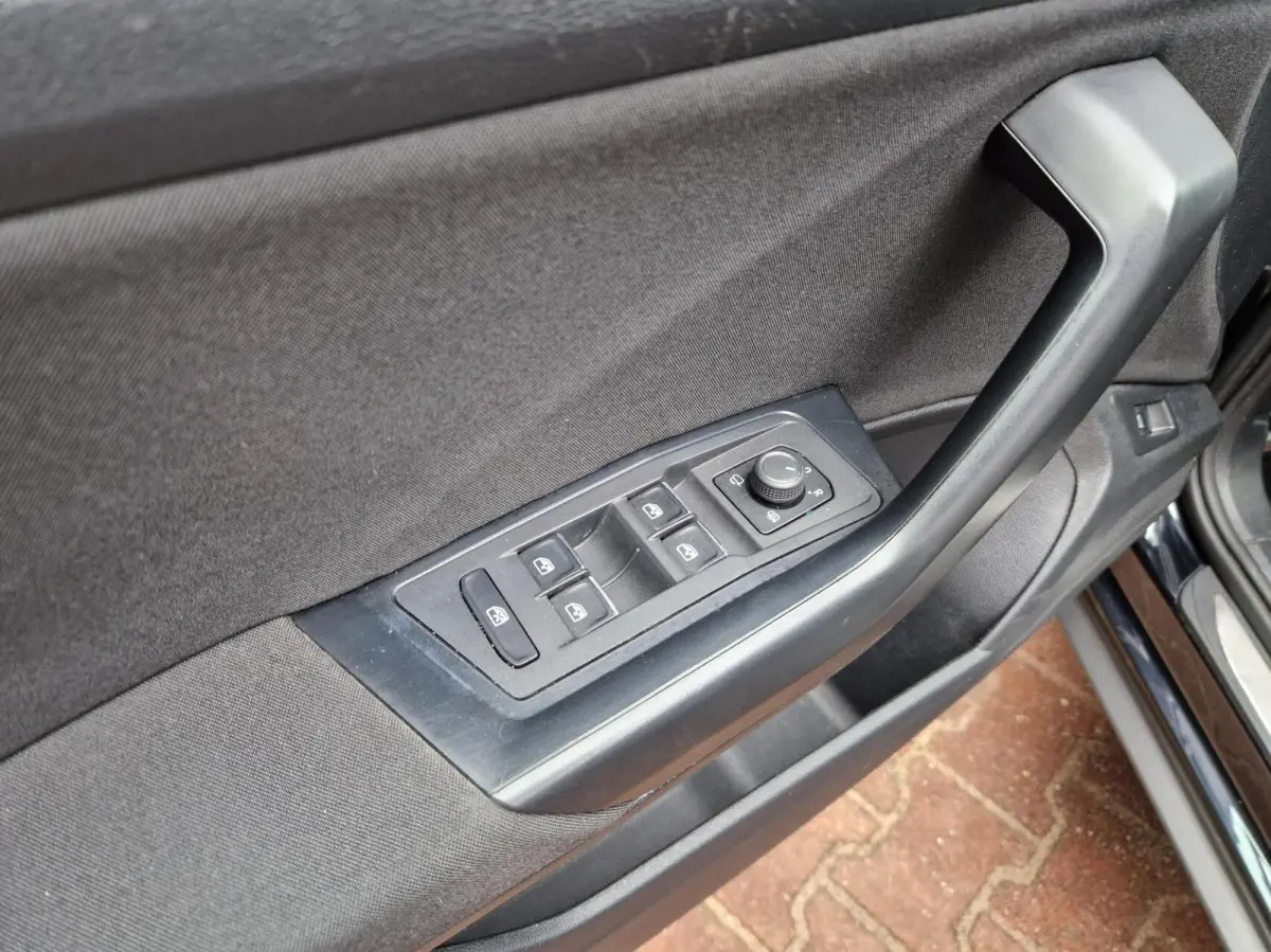 1.5 TSI Sport Business R 12MND BOVAG GAR | NAVI | CAMERA | TREKHAAK | 19" LMV