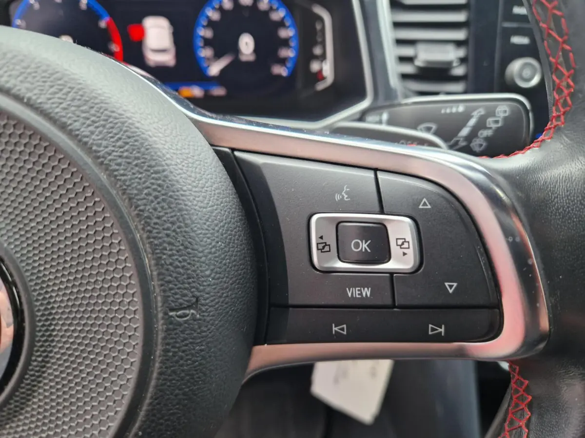 1.5 TSI Sport Business R 12MND BOVAG GAR | NAVI | CAMERA | TREKHAAK | 19" LMV