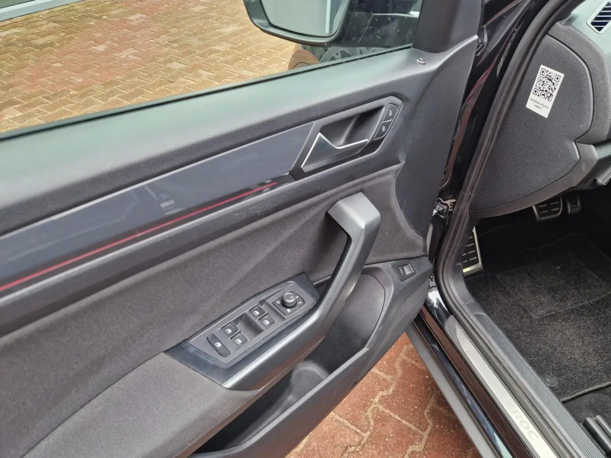 1.5 TSI Sport Business R 12MND BOVAG GAR | NAVI | CAMERA | TREKHAAK | 19" LMV