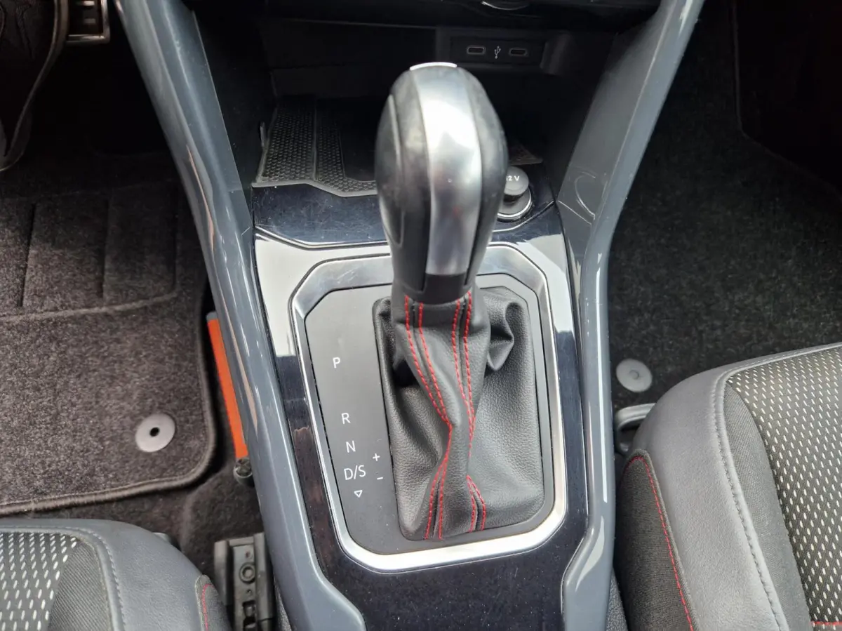 1.5 TSI Sport Business R 12MND BOVAG GAR | NAVI | CAMERA | TREKHAAK | 19" LMV