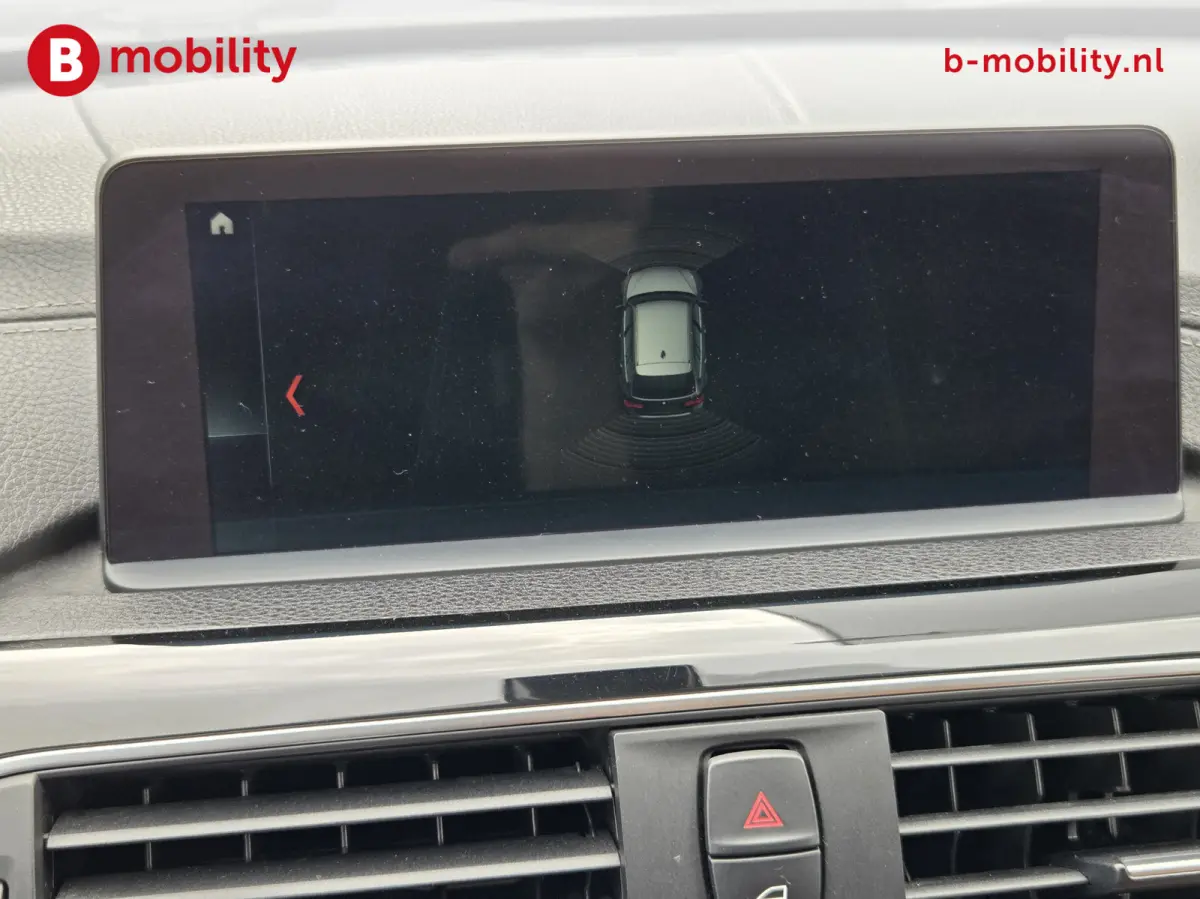 318i High Executive Luxury Line Apple CarPlay | Led Koplampen | Leer | Stoelverwarming |