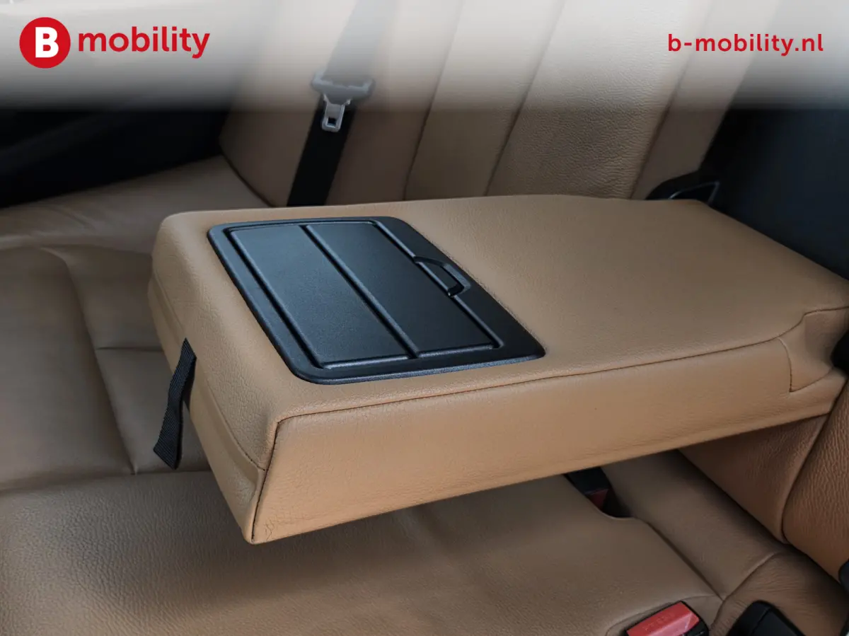 318i High Executive Luxury Line Apple CarPlay | Led Koplampen | Leer | Stoelverwarming |