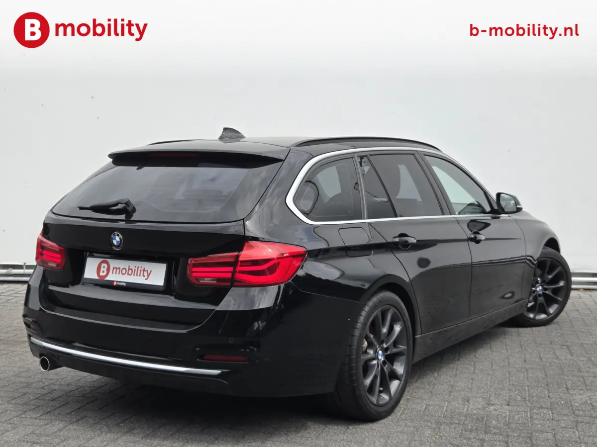 318i High Executive Luxury Line Apple CarPlay | Led Koplampen | Leer | Stoelverwarming |