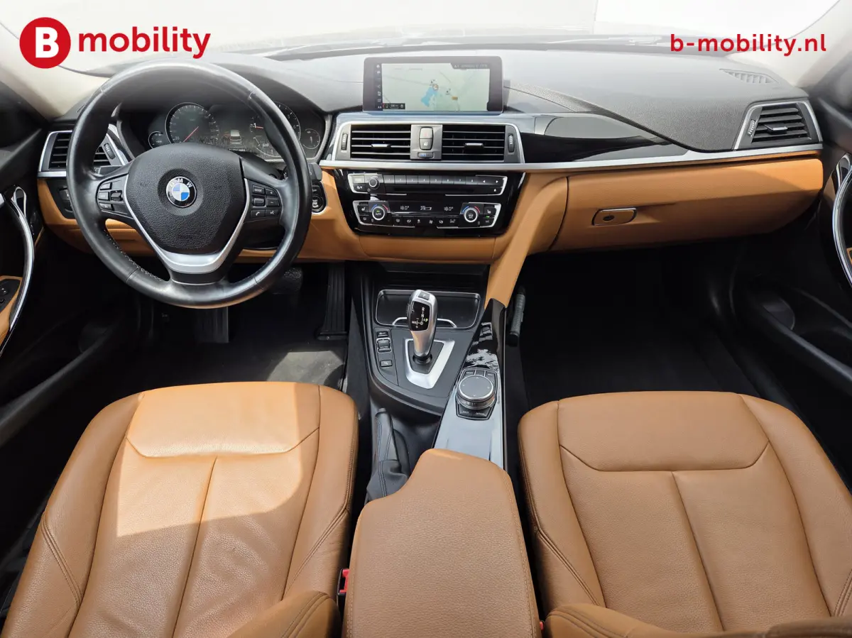 318i High Executive Luxury Line Apple CarPlay | Led Koplampen | Leer | Stoelverwarming |
