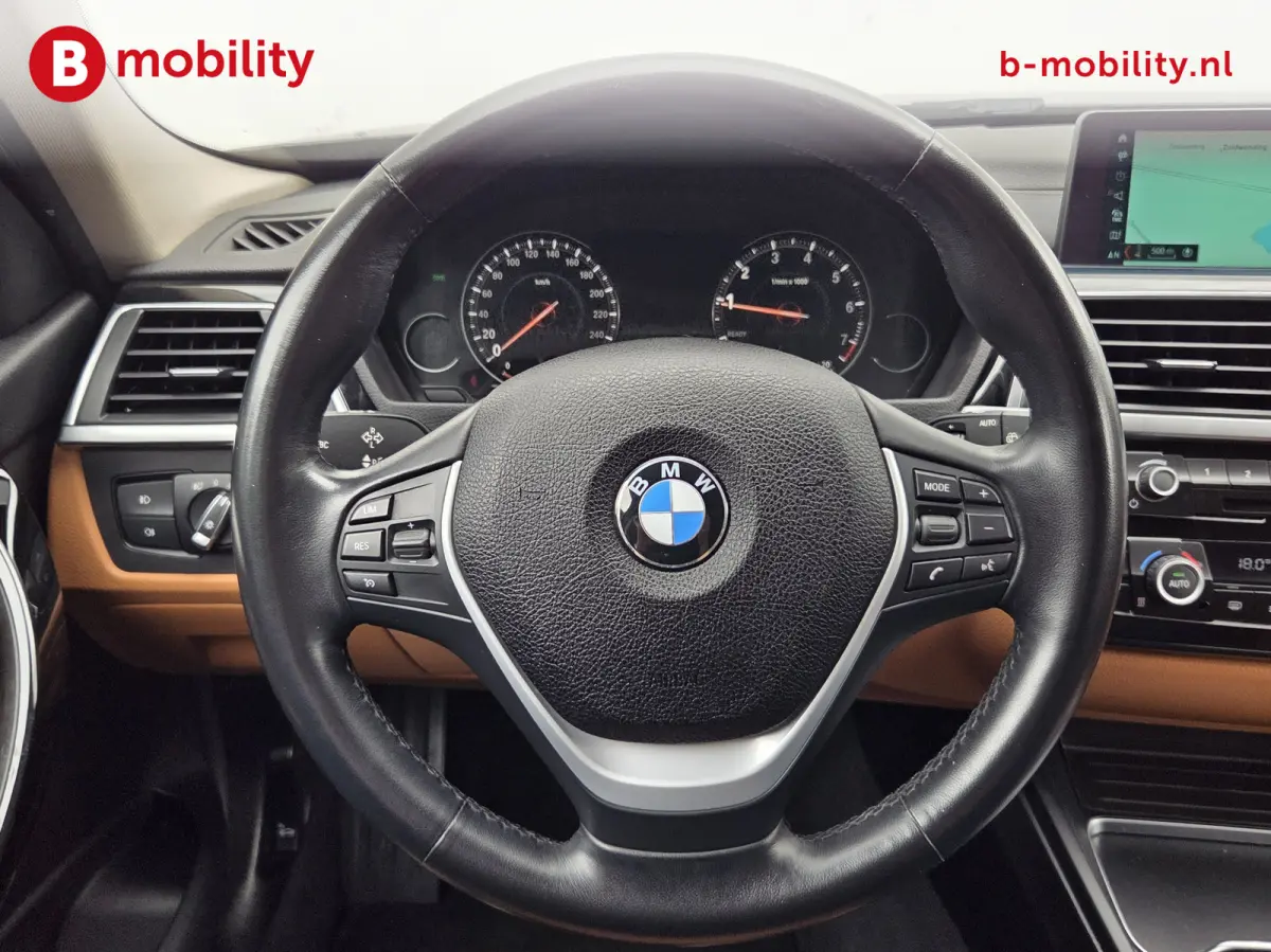 318i High Executive Luxury Line Apple CarPlay | Led Koplampen | Leer | Stoelverwarming |