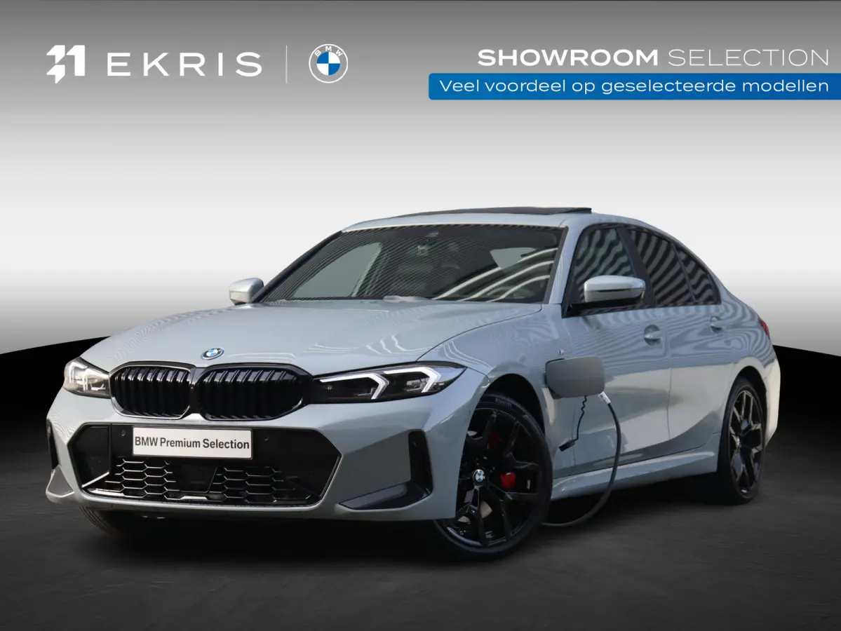 330e | M Sportpakket Pro | Panodak | Head-Up | Adaptive Cruise Control | Trekhaak | Harman Kardon | Elektr. Stoelen | Comfort Access | Driving Assistant | SOH 100% | 19'' LMV