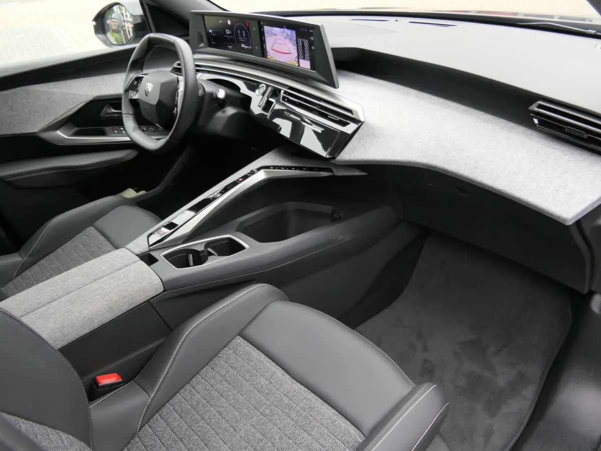 1.2 Hybrid 145pk Allure Automaat | 7 persoons | Camera | Apple Carplay/ Android Auto