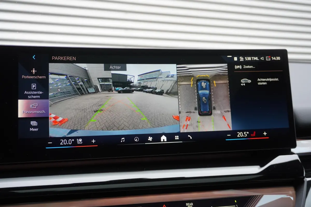 eDrive40 M Sportpakket | Comfort Pack | Trekhaak met elektrisch wegklapbare kogel | Glazen panoramadak | Driving Assistant Professional | Harman-Kardon sound system