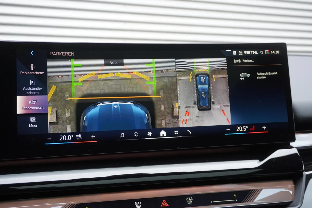 eDrive40 M Sportpakket | Comfort Pack | Trekhaak met elektrisch wegklapbare kogel | Glazen panoramadak | Driving Assistant Professional | Harman-Kardon sound system
