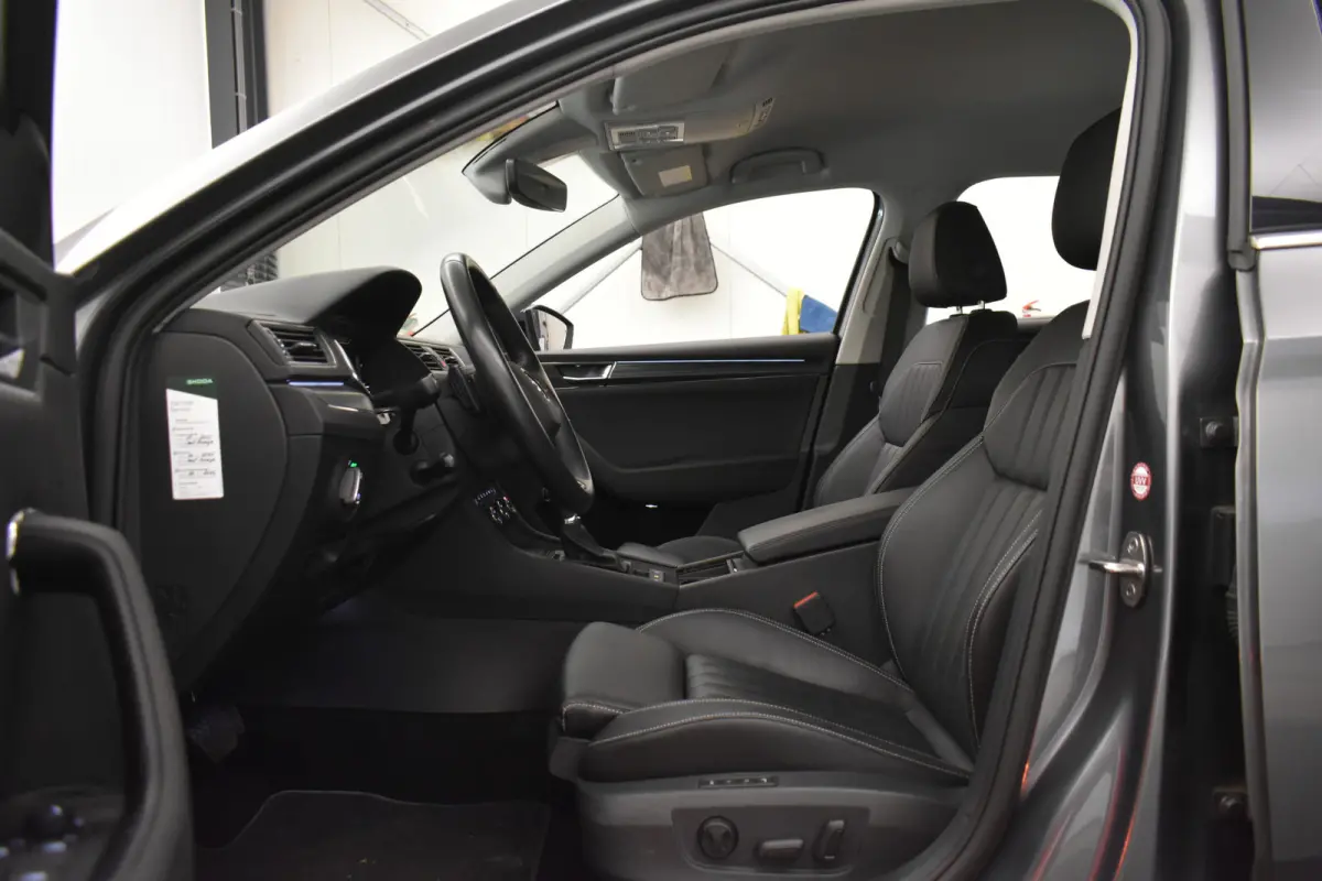 1.4 TSI iV Style Vol leder 360ºCam El aKlep + Trekh Dhoek