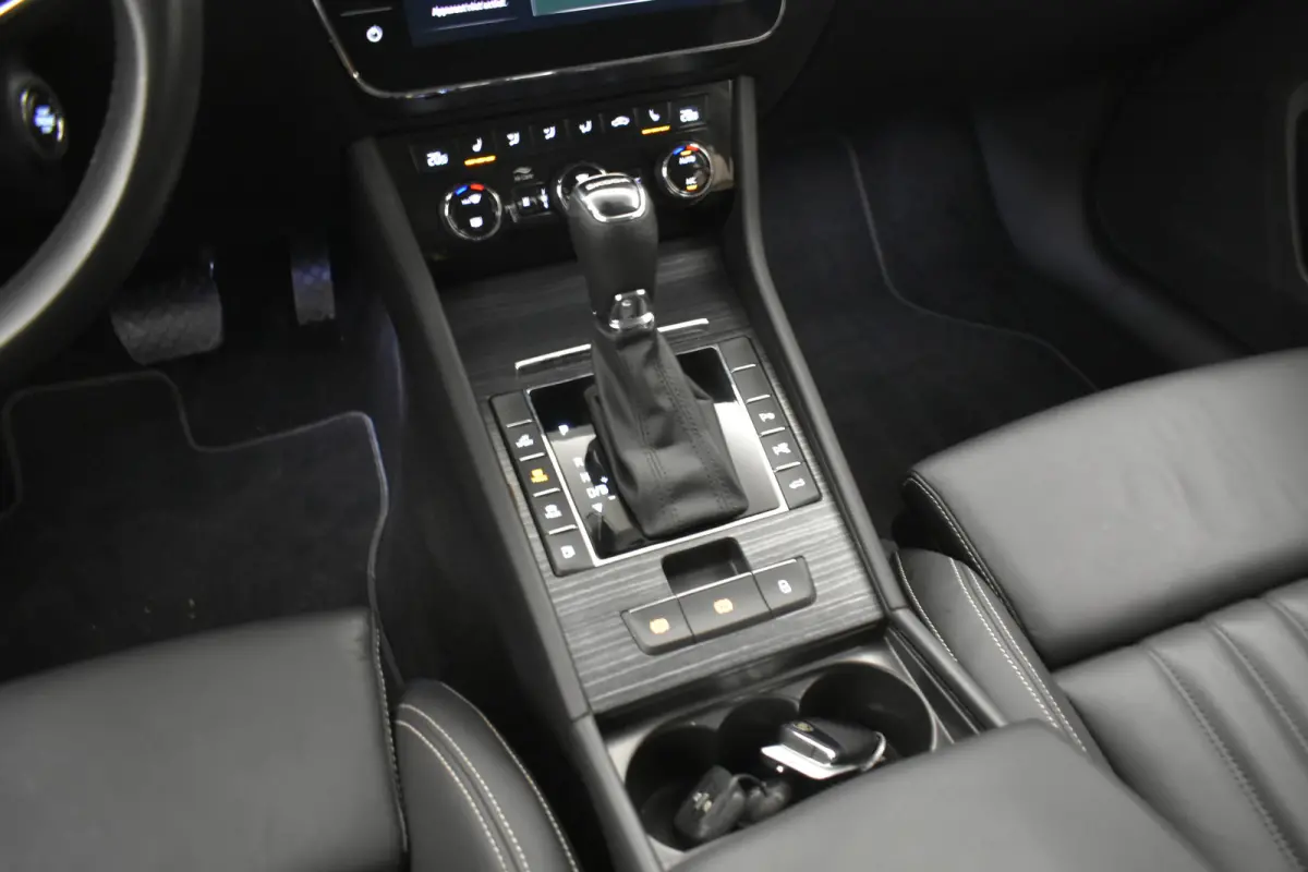 1.4 TSI iV Style Vol leder 360ºCam El aKlep + Trekh Dhoek