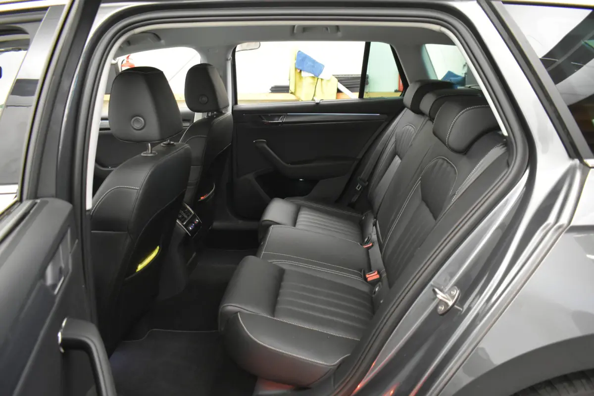1.4 TSI iV Style Vol leder 360ºCam El aKlep + Trekh Dhoek