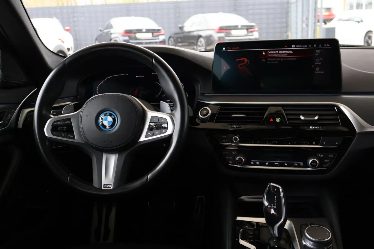 545e xDrive | M Sport | Panorama Dak | Stoelverwarming