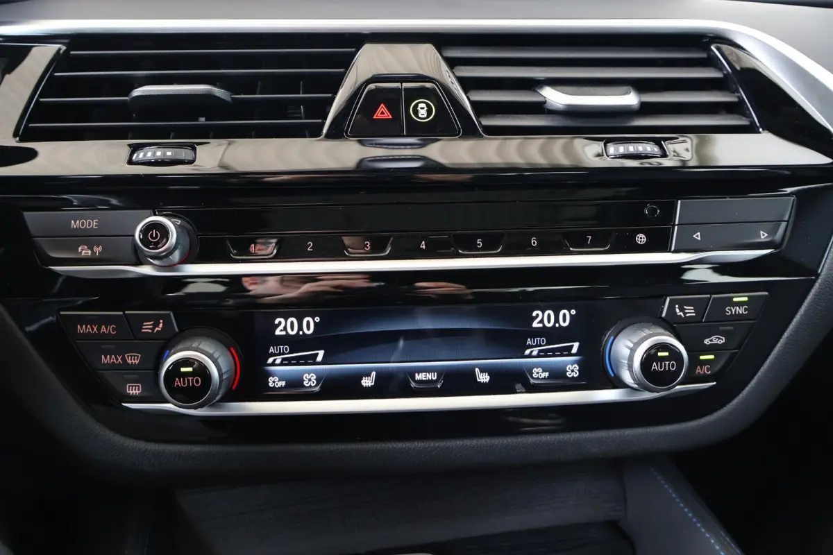 545e xDrive | M Sport | Panorama Dak | Stoelverwarming
