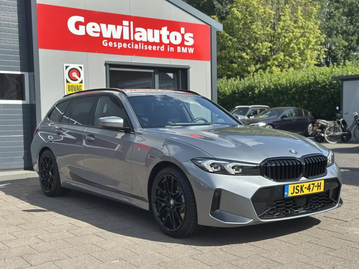 330i xDrive M-Sport Leder|AdaptiefCruise|HiFi