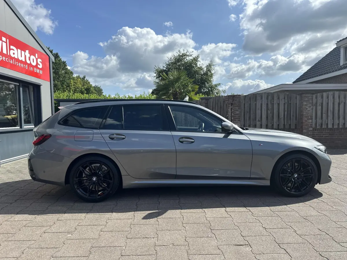 330i xDrive M-Sport Leder|AdaptiefCruise|HiFi