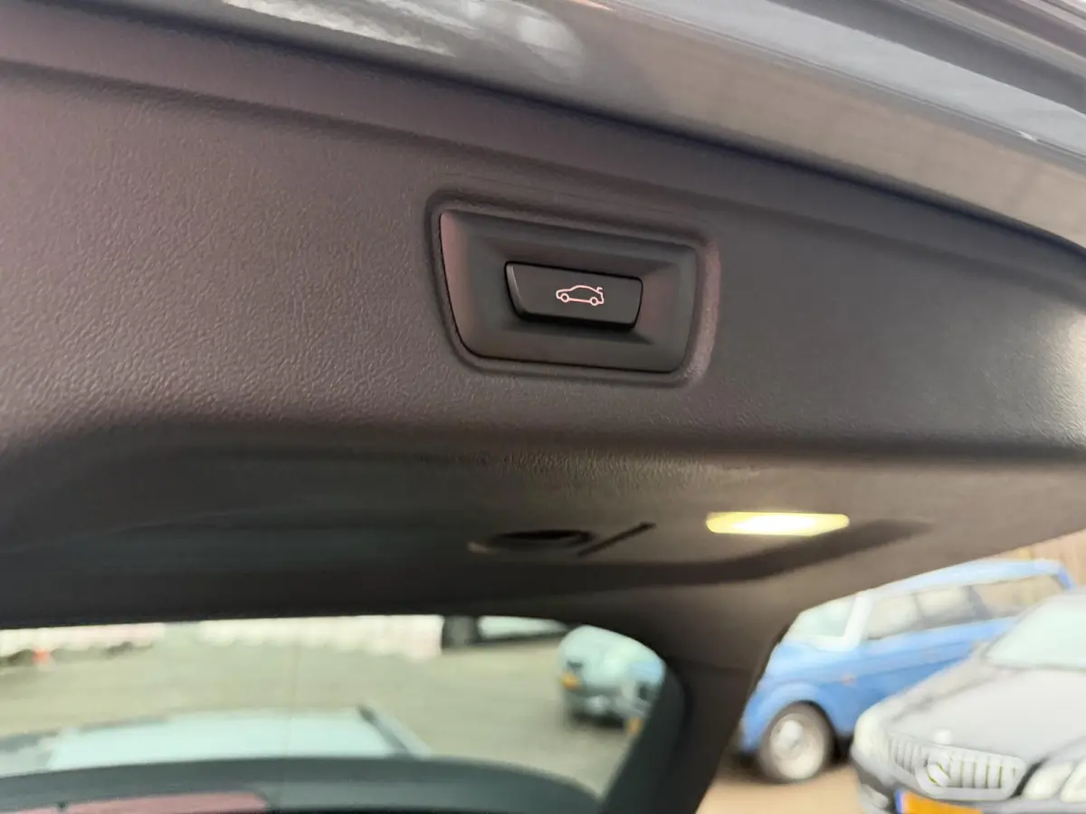 330i xDrive M-Sport Leder|AdaptiefCruise|HiFi