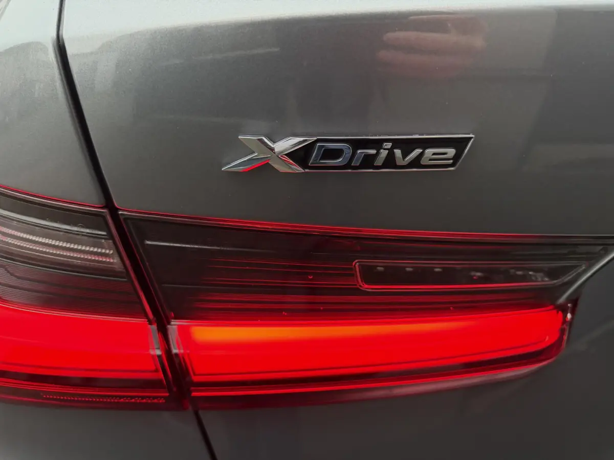 330i xDrive M-Sport Leder|AdaptiefCruise|HiFi