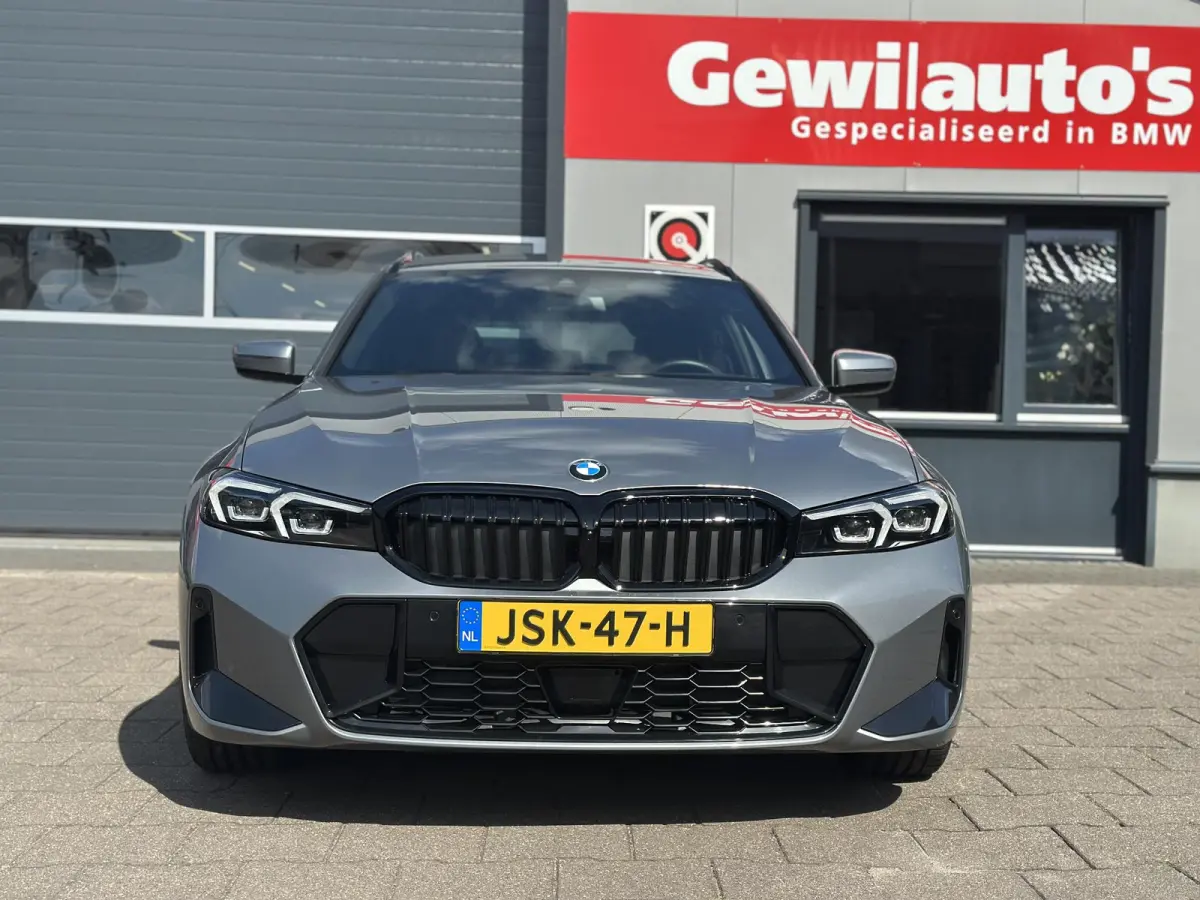 330i xDrive M-Sport Leder|AdaptiefCruise|HiFi