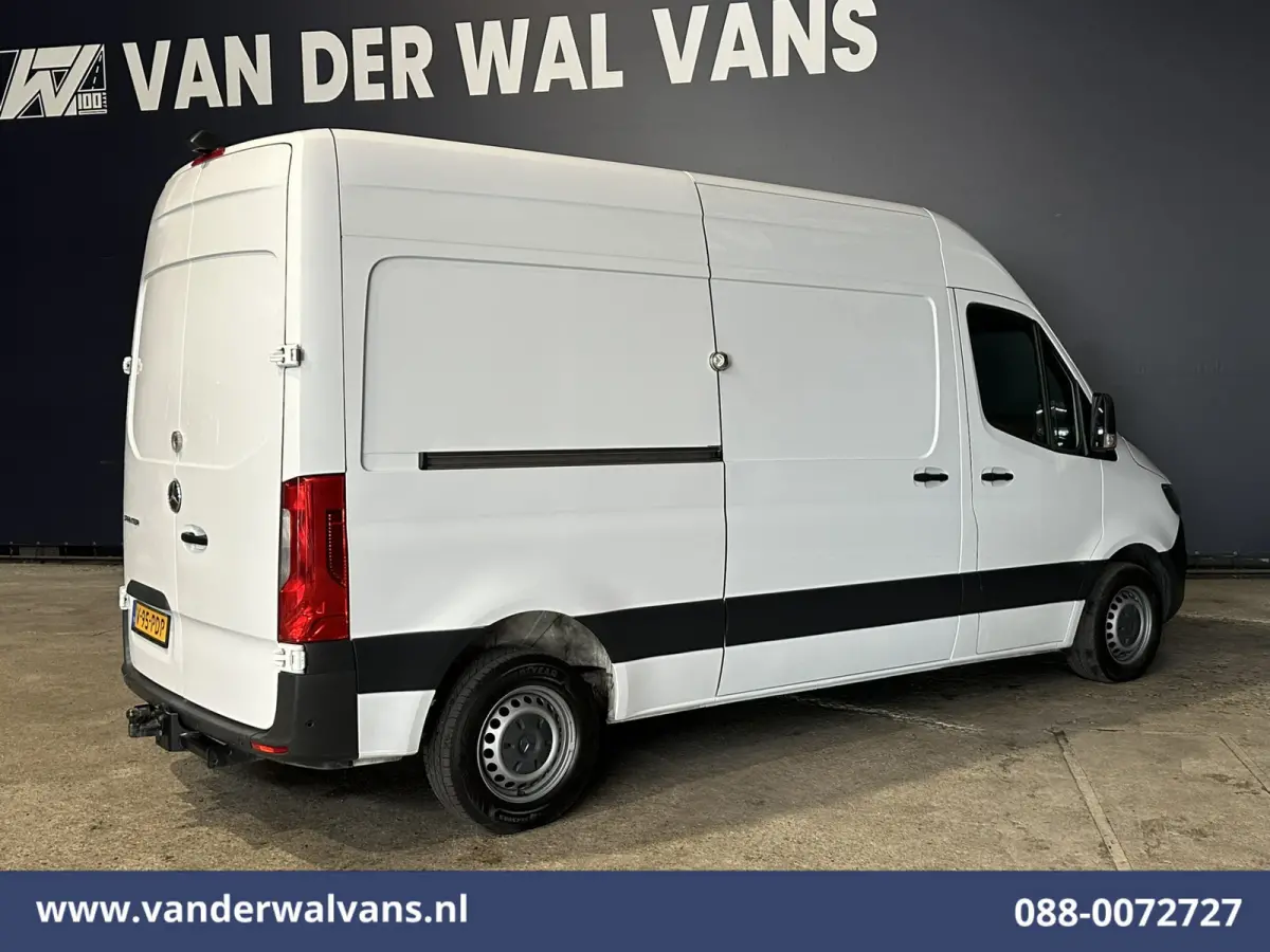214 CDI 143pk L2H2 Euro6 Airco | Camera | Apple Carplay | Cruisecontrol | Trekhaak Android Auto, Stoelverwarming, Parkeersensoren, Bijrijdersbank