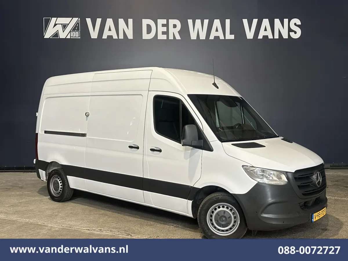 214 CDI 143pk L2H2 Euro6 Airco | Camera | Apple Carplay | Cruisecontrol | Trekhaak Android Auto, Stoelverwarming, Parkeersensoren, Bijrijdersbank