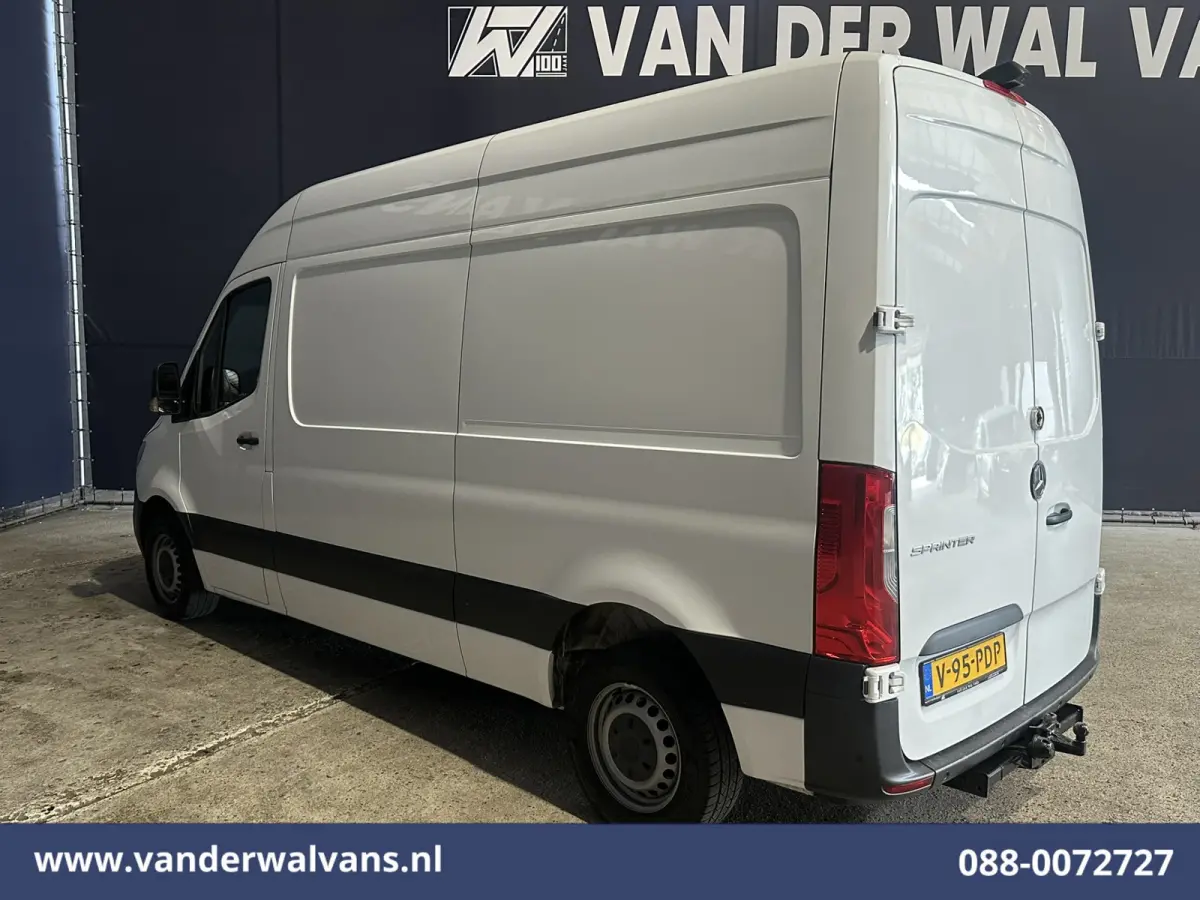 214 CDI 143pk L2H2 Euro6 Airco | Camera | Apple Carplay | Cruisecontrol | Trekhaak Android Auto, Stoelverwarming, Parkeersensoren, Bijrijdersbank