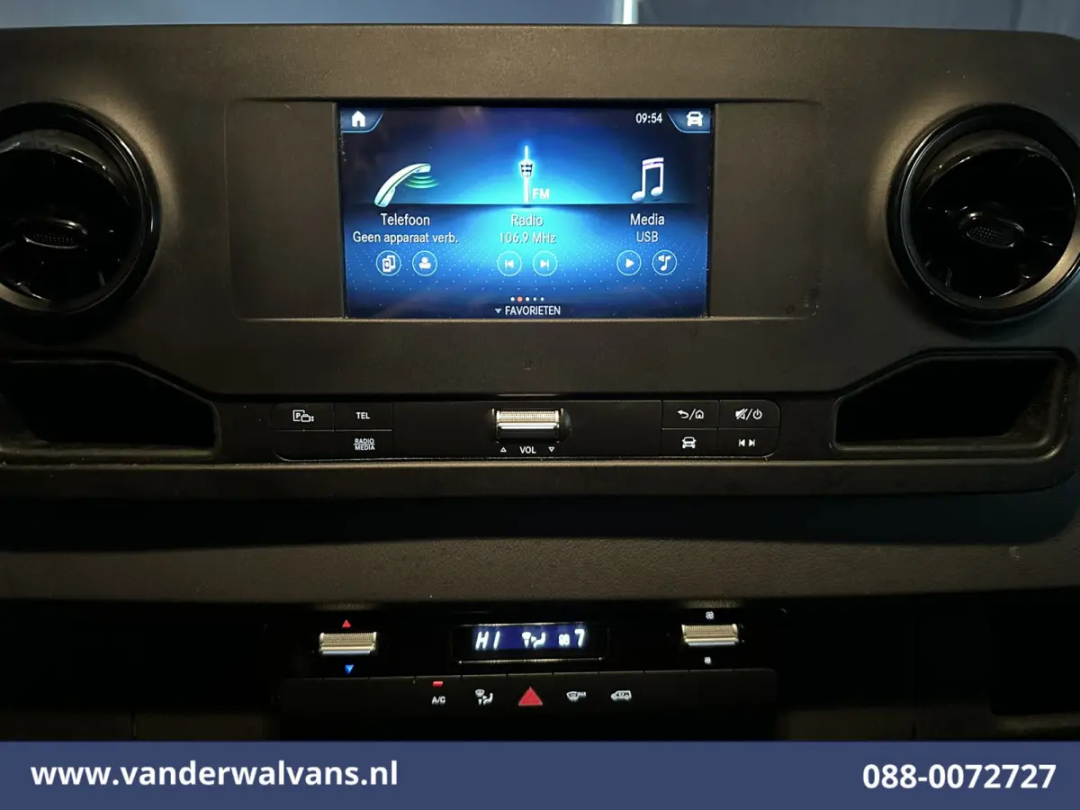 214 CDI 143pk L2H2 Euro6 Airco | Camera | Apple Carplay | Cruisecontrol | Trekhaak Android Auto, Stoelverwarming, Parkeersensoren, Bijrijdersbank
