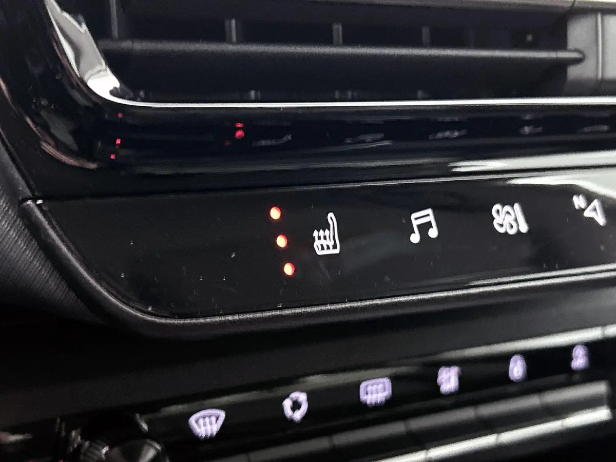 SUV Plus Hybrid 145pk Automaat | Navigatie | Achteruitrijcamera | Climate Control | Cruise Control | Parkeersensoren v+a | Keyless | Half lederen comfortstoelen | Stoelverwarming | Led kopla