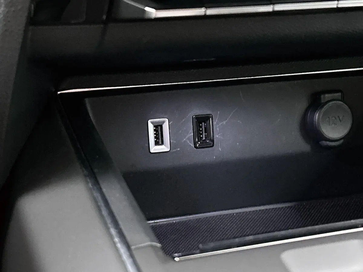 SUV Plus Hybrid 145pk Automaat | Navigatie | Achteruitrijcamera | Climate Control | Cruise Control | Parkeersensoren v+a | Keyless | Half lederen comfortstoelen | Stoelverwarming | Led kopla
