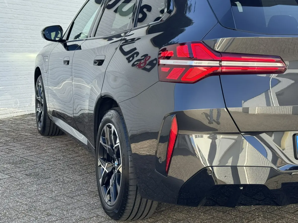 30e xDrive PHEV Fabrieksgarantie mei 2028 SOH 99% Clima Cruise Head-Up Stoelverwarming/ koeling Apple / Android 360 camera