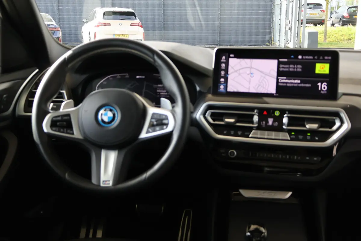 xDrive30e | SOH 91,6% | M Sportpakket | HiFi Sound System | Head-Up Display | Panorama Dak | Comfort Access