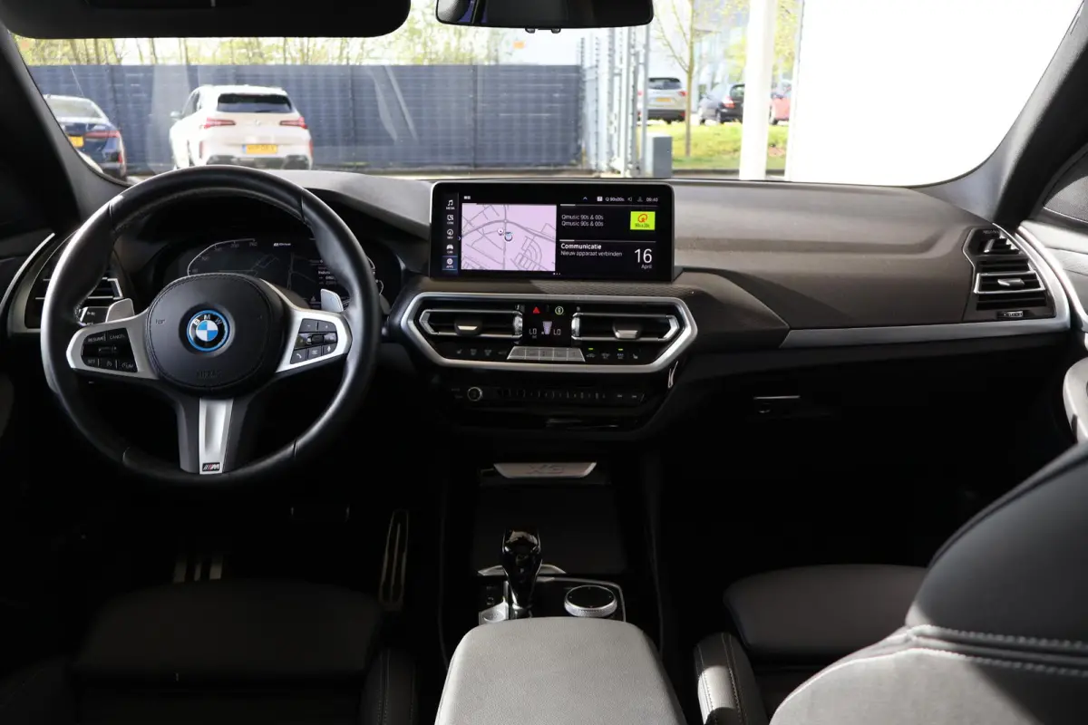 xDrive30e | SOH 91,6% | M Sportpakket | HiFi Sound System | Head-Up Display | Panorama Dak | Comfort Access