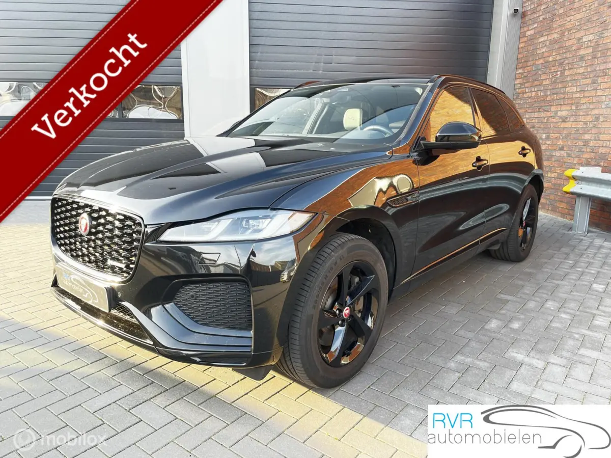 2.0 P400e PHEV R-Dynamic Black