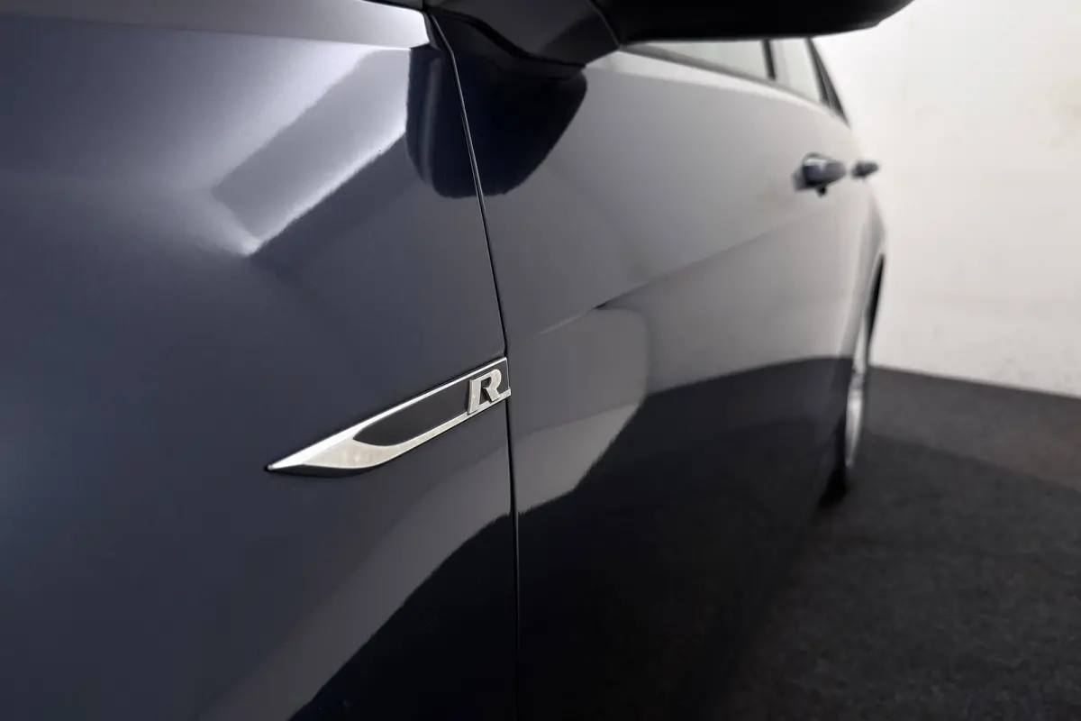 1.4 TSI Connected Series R-Line | Trekhaak | Stoelverwarming | Navigatie | Sportstoelen |