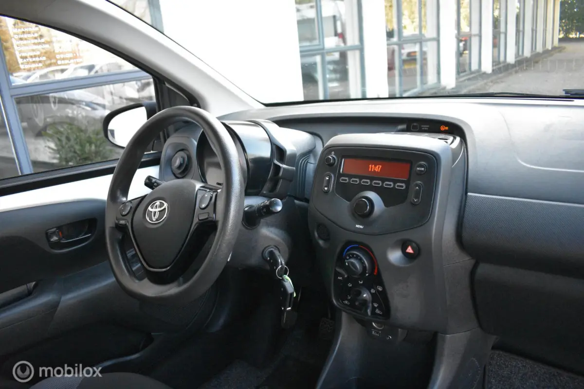 1.0 VVT-i x 5DRS, 2018 Airco|101DKM!