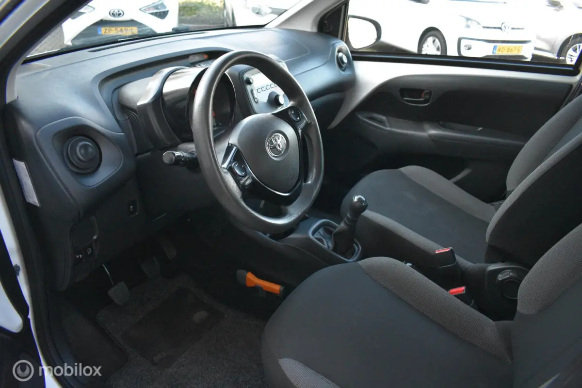 1.0 VVT-i x 5DRS, 2018 Airco|101DKM!