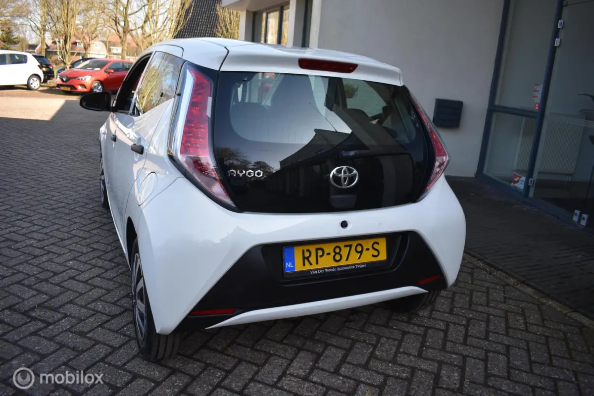 1.0 VVT-i x 5DRS, 2018 Airco|101DKM!