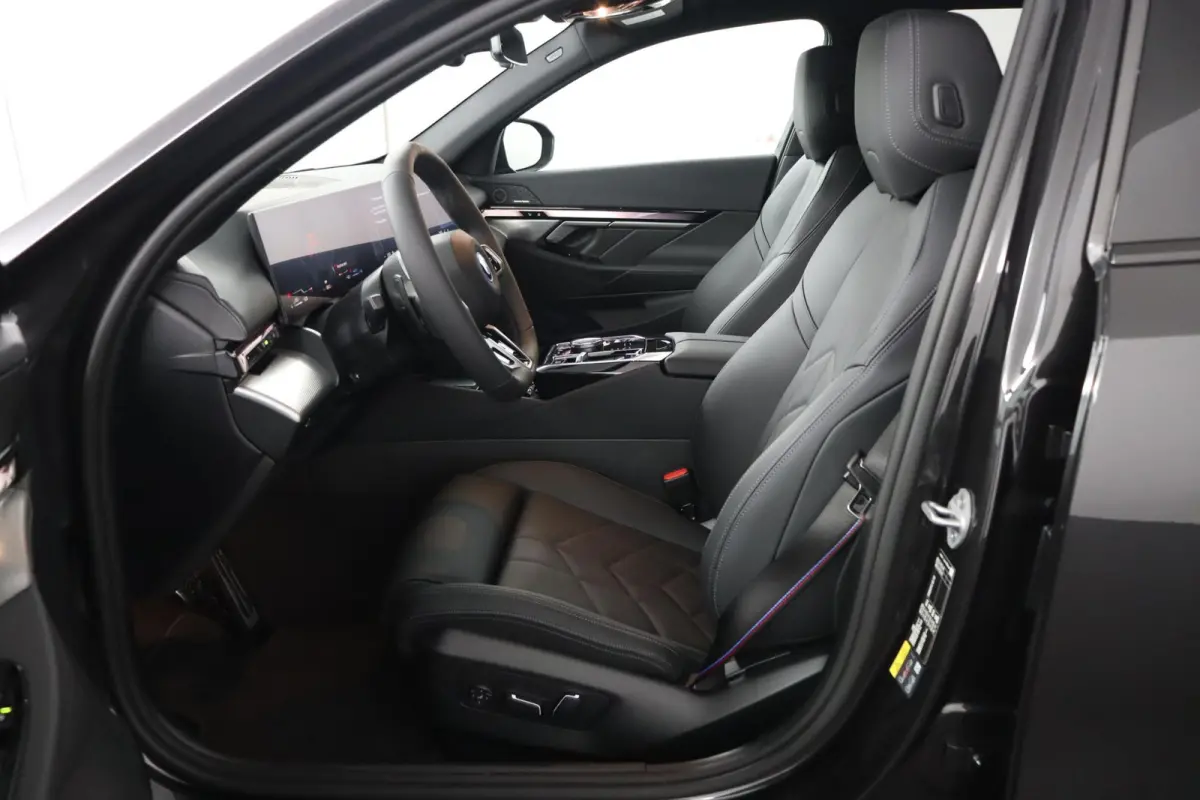 530e M Sport Edition | SOH 100% |  M Sportpakket Pro | Innovation Pack | Trekhaak | Panoramadak | Harman-Kardon | Driving Assistant Plus