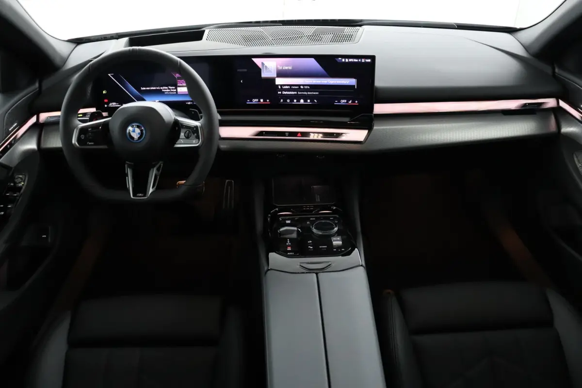 530e M Sport Edition | SOH 100% |  M Sportpakket Pro | Innovation Pack | Trekhaak | Panoramadak | Harman-Kardon | Driving Assistant Plus