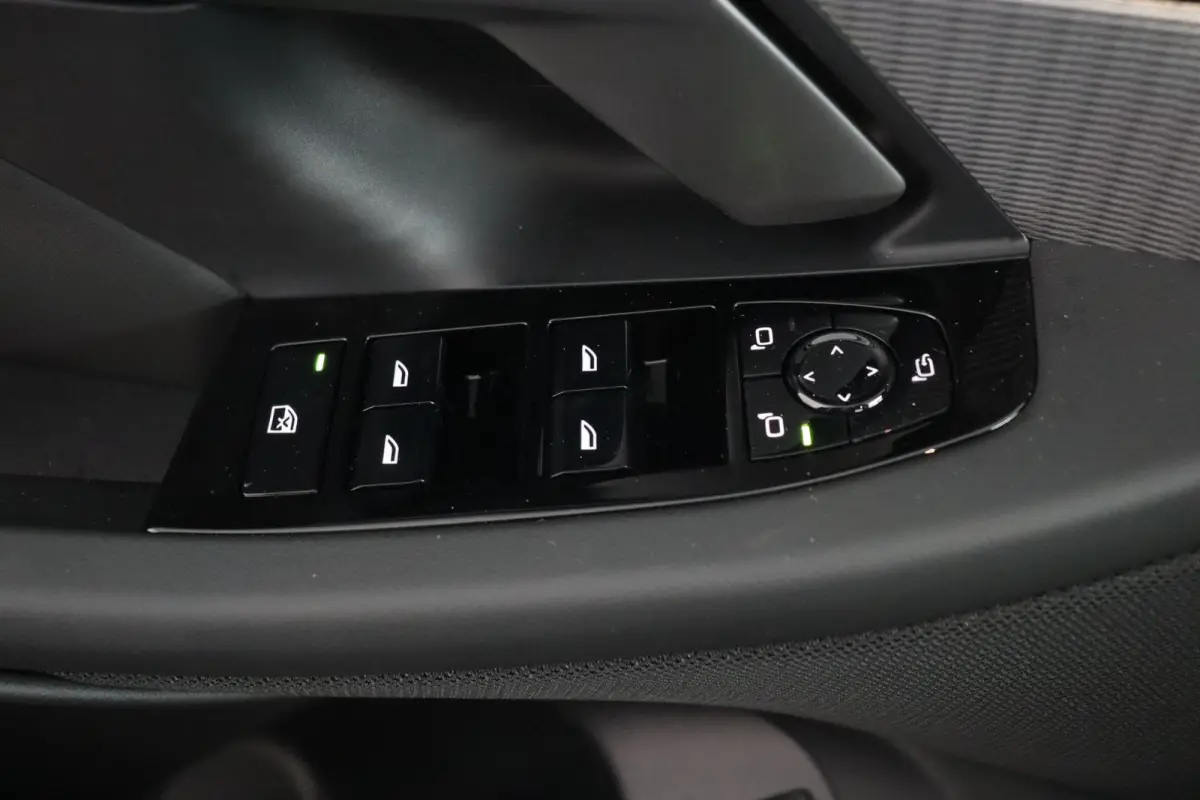 530e M Sport Edition | SOH 100% |  M Sportpakket Pro | Innovation Pack | Trekhaak | Panoramadak | Harman-Kardon | Driving Assistant Plus