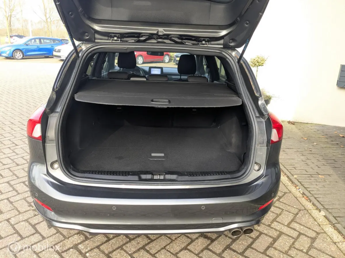 1.0 EcoBoost ST Line Business