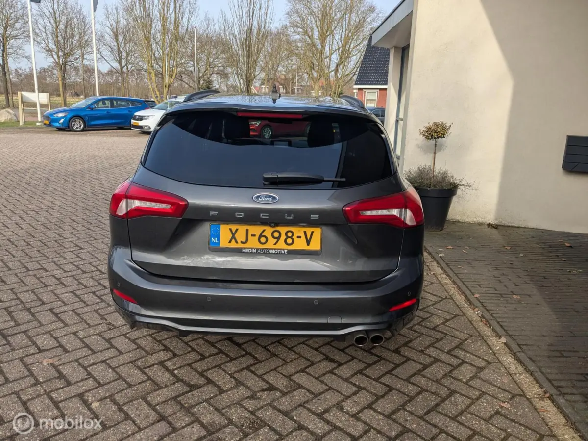 1.0 EcoBoost ST Line Business