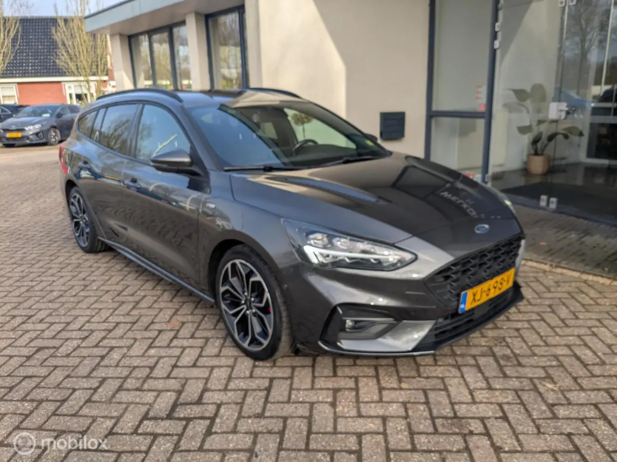 1.0 EcoBoost ST Line Business