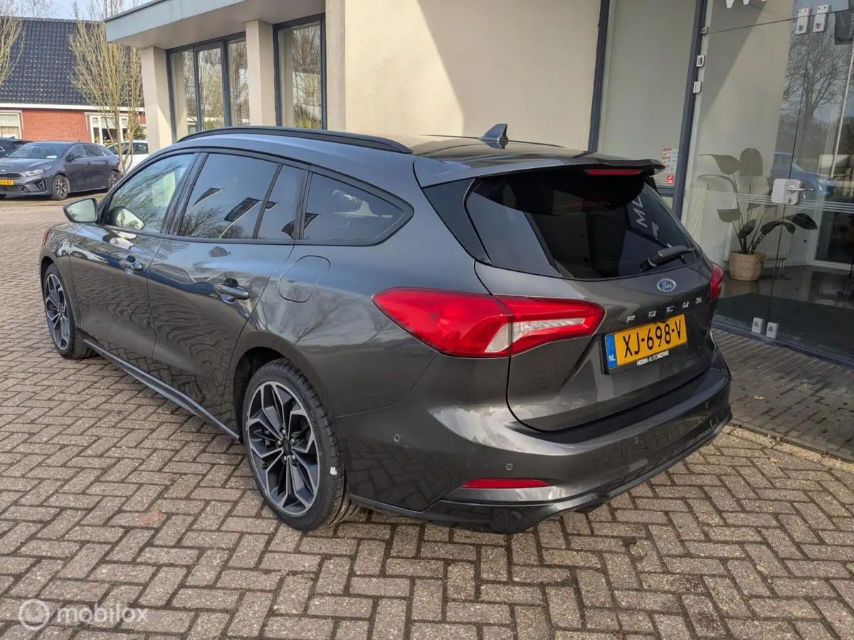 1.0 EcoBoost ST Line Business